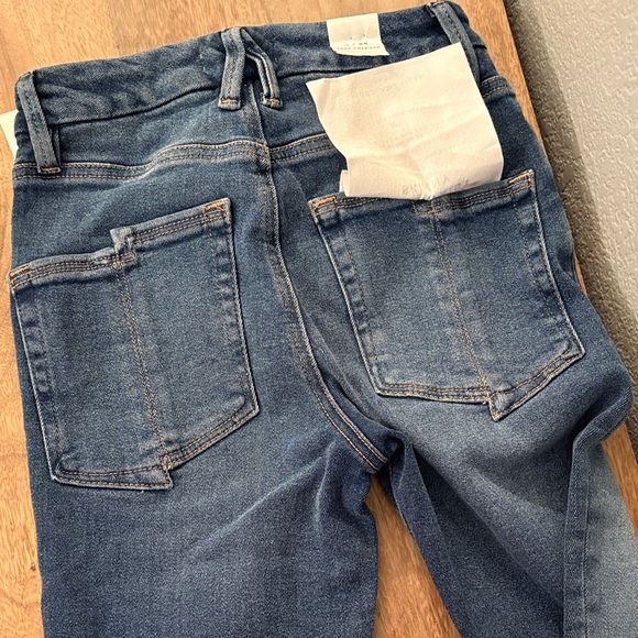 Good American Classic Denim Skinny Jeans - Picture 8 of 8